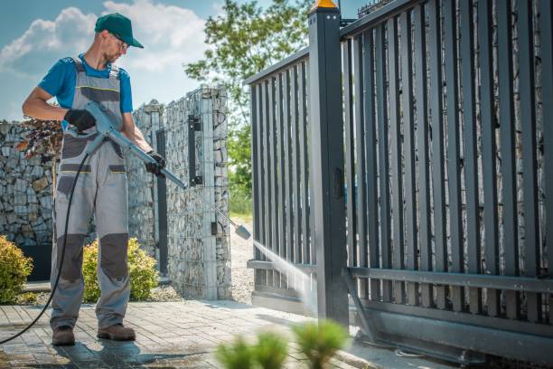 Best Pool Deck Cleaning  in Desoto Lakes, FL